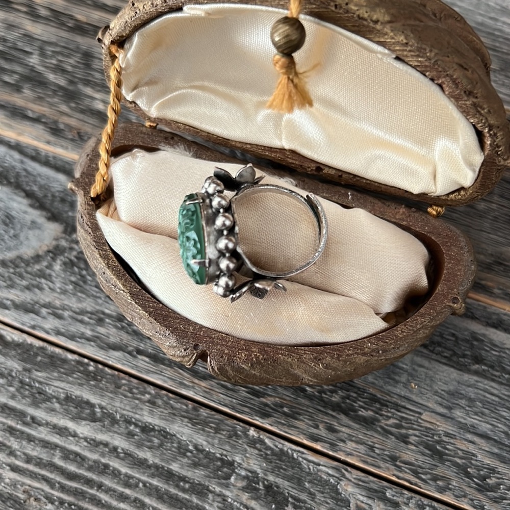 Beautiful Statement Ring - image 7